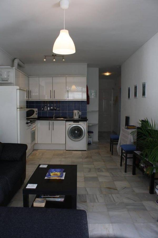 Casa Lesley Anne Apartment เนร์คา ภายนอก รูปภาพ