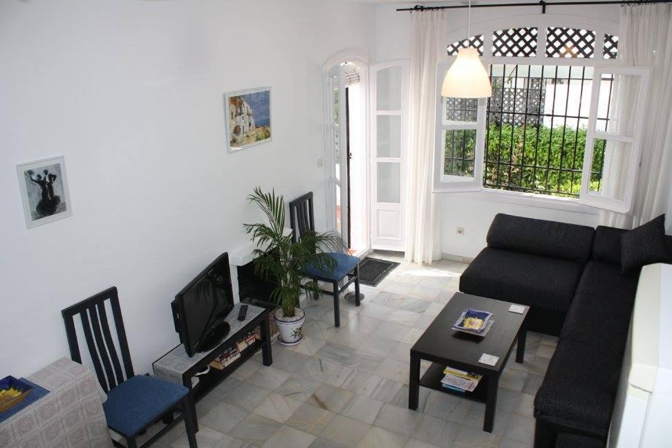 Casa Lesley Anne Apartment เนร์คา ภายนอก รูปภาพ